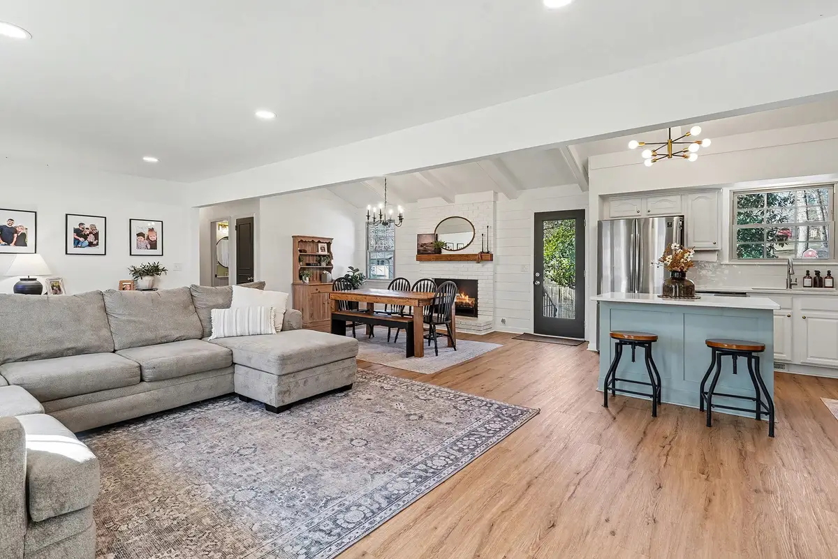 1022 Belmont Dr, Dickson, TN 37055 - Image #1