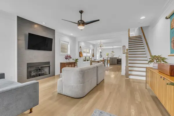 1433 14th Ave S, Nashville, TN 37212