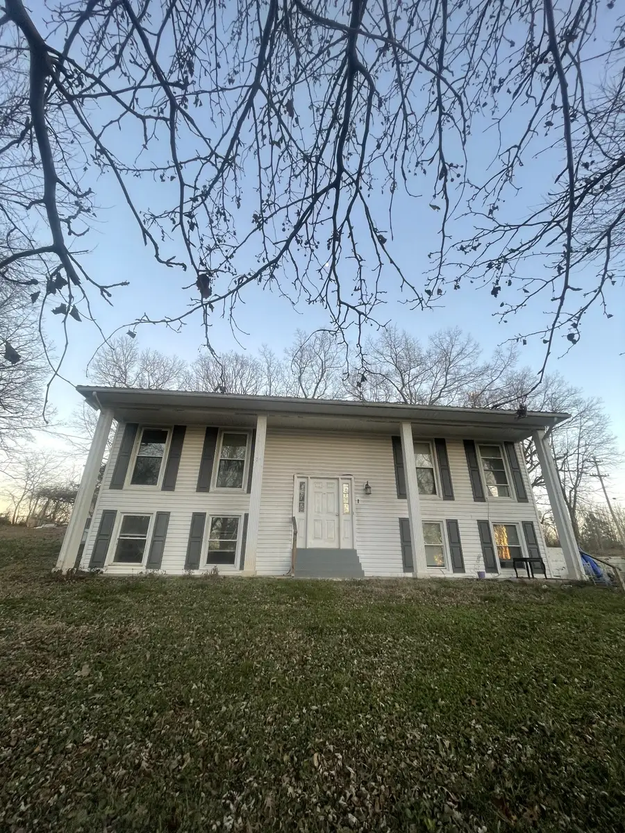 109 Beasley Rd, Lawrenceburg, TN 38464 - Image #2