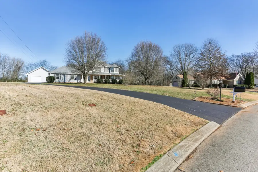 441 Marilyn Cir, Spring Hill, TN 37174 - Image #2