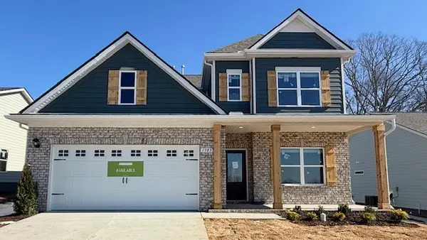 1383 English Oak Dr, Clarksville, TN 37042