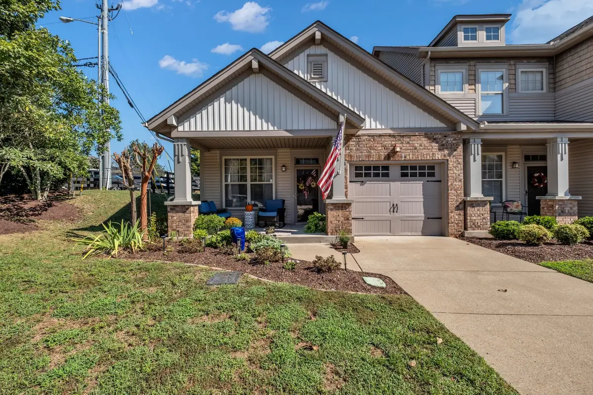 301 Griffin Pl, Hermitage, TN 37076 - Image #1