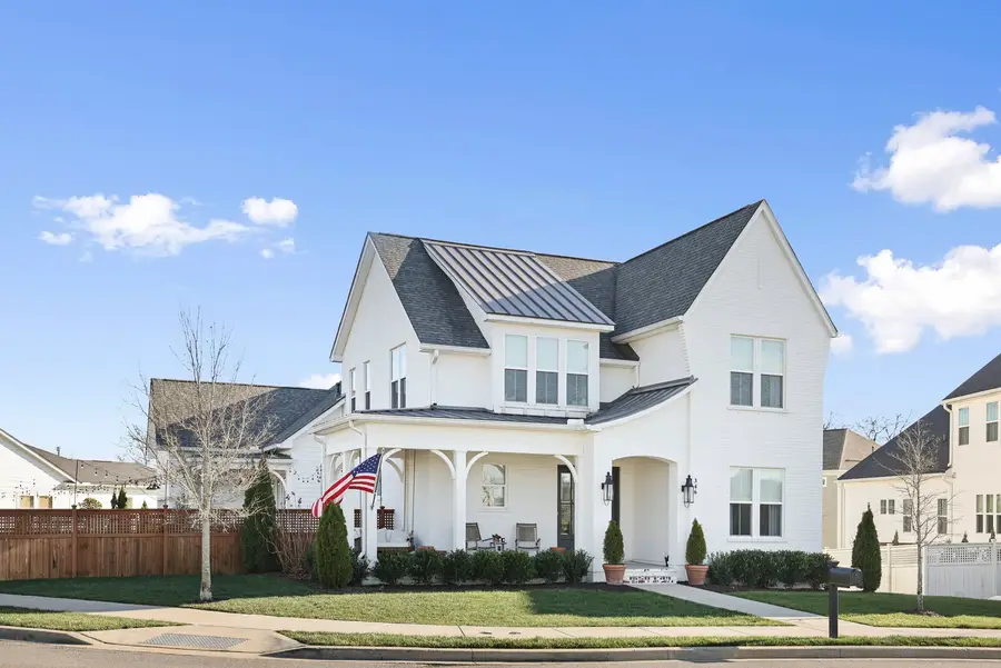 346 Azalea Cir, Hendersonville, TN 37075 - Image #2