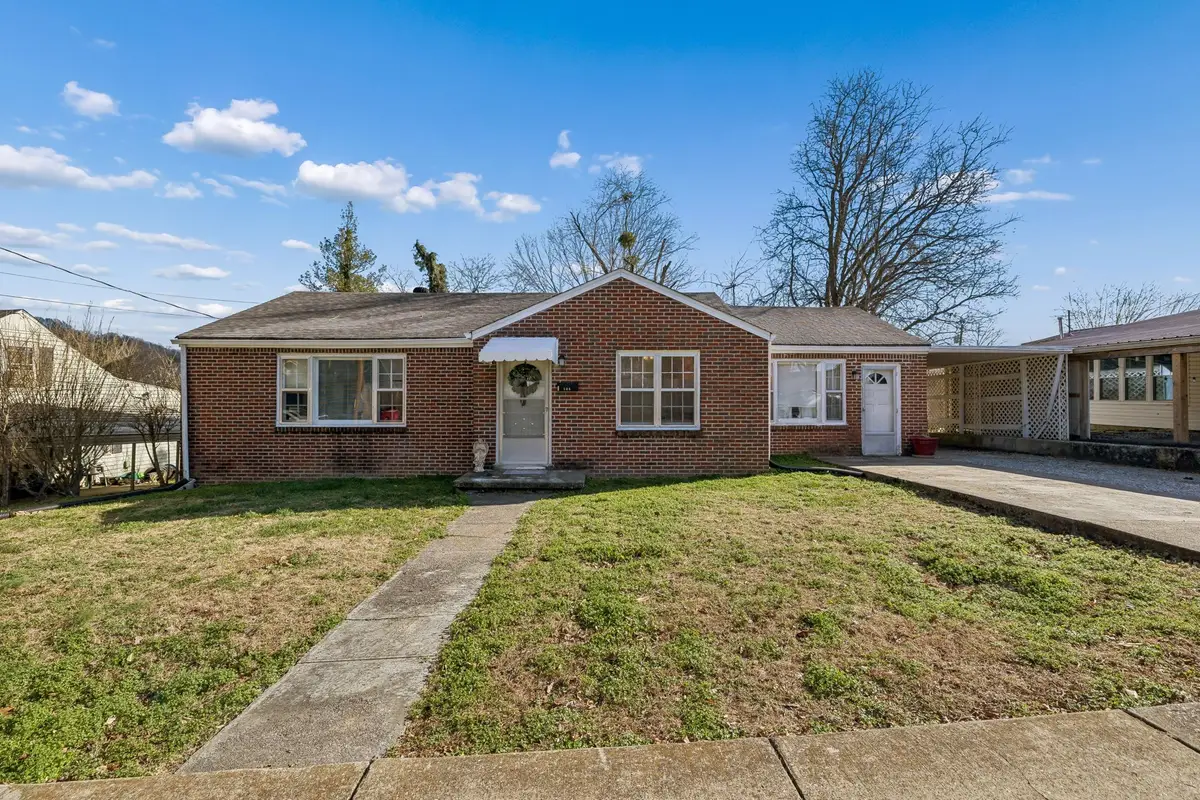 104 Davis St N, Carthage, TN 37030 - Image #1