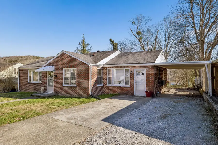 104 Davis St N, Carthage, TN 37030 - Image #2