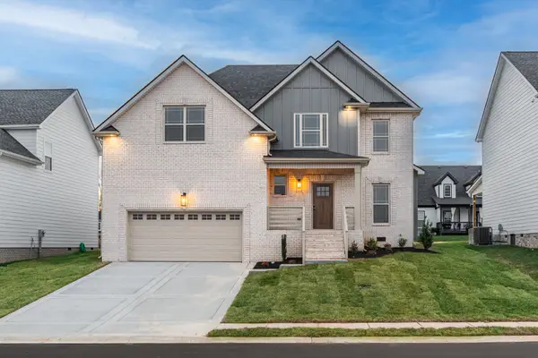 252 Bluebell Dr, Clarksville, TN 37043