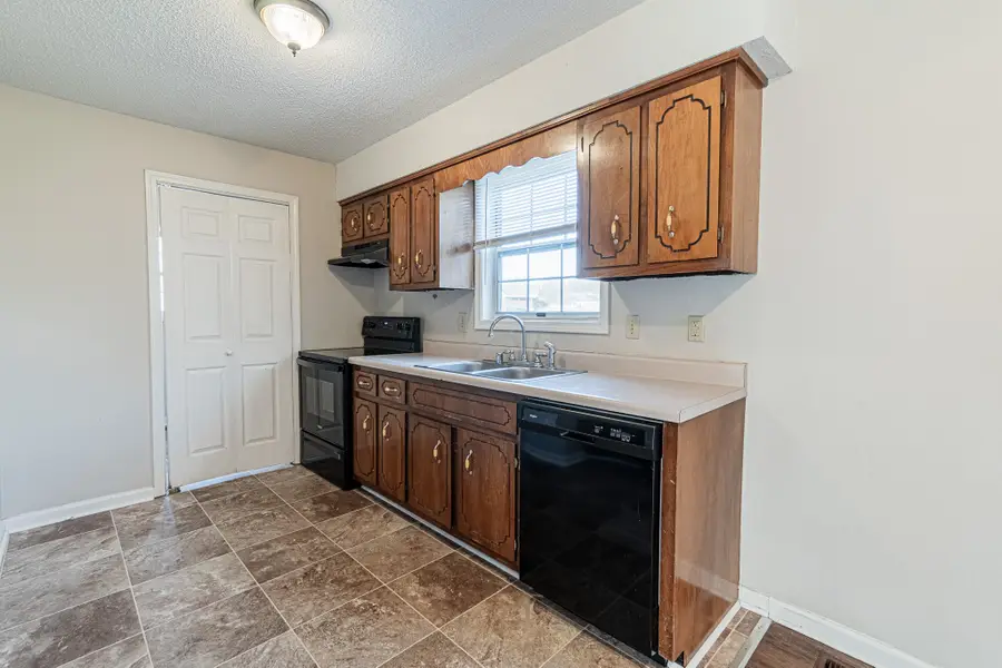 200 Hugh Hunter Rd, Oak Grove, KY 42262 - Image #3