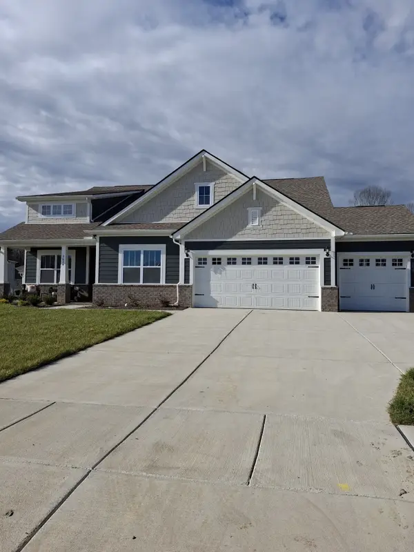 2624 Augusta Trace Dr, Columbia, TN 38401