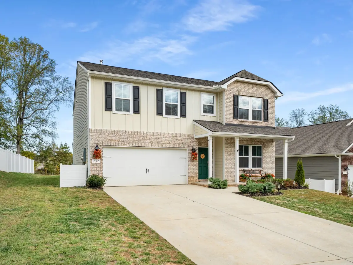 252 Brook Ave, White House, TN 37188 - Image #1