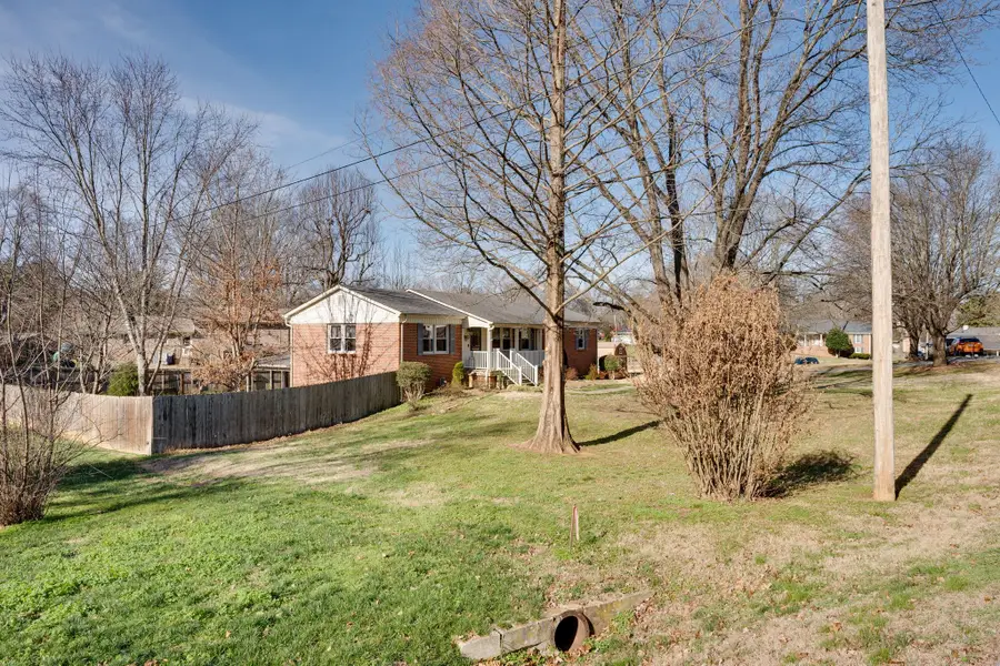 901 Azalea Dr, Columbia, TN 38401 - Image #3
