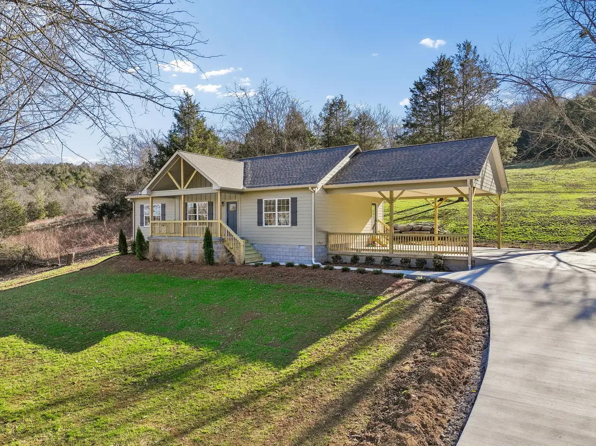 105 Agee Branch Ln, Hickman, TN 38567 - Image #1