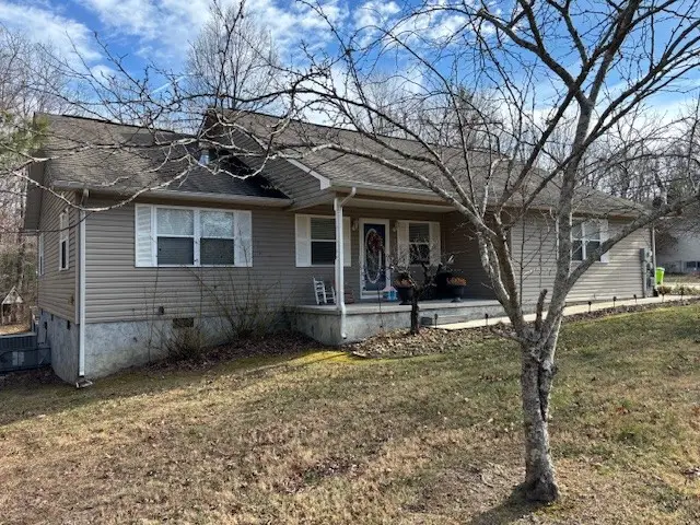 477 Lincolnshire Dr, Crossville, TN 38555 - Image #2