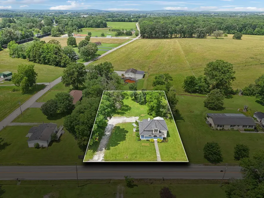 511 N Main St, Morrison, TN 37357 - #2