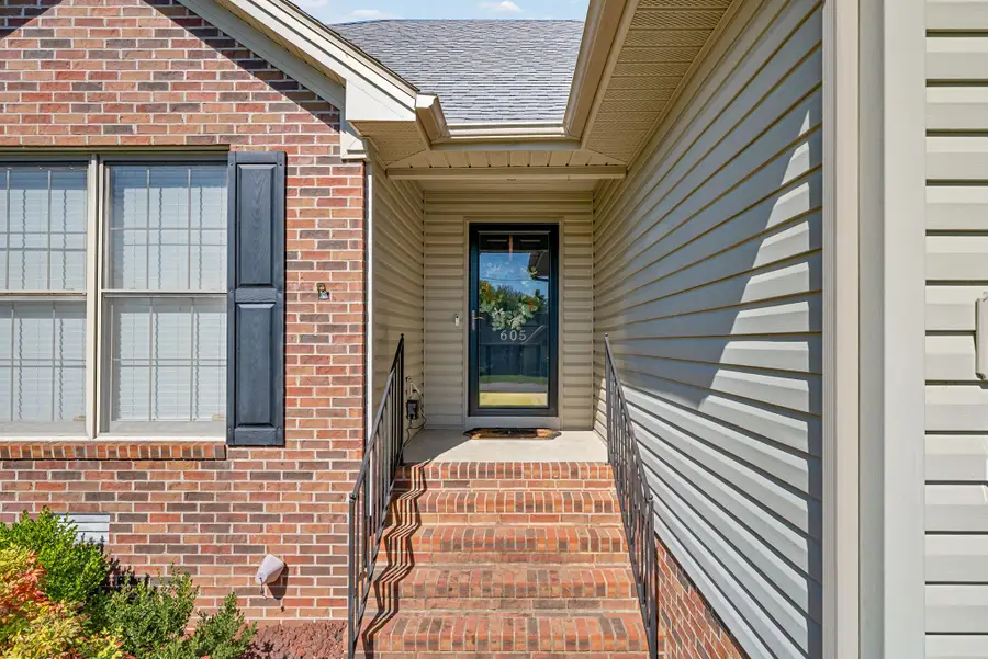 605 Ashbury Cir, Hopkinsville, KY 42240 - Image #3