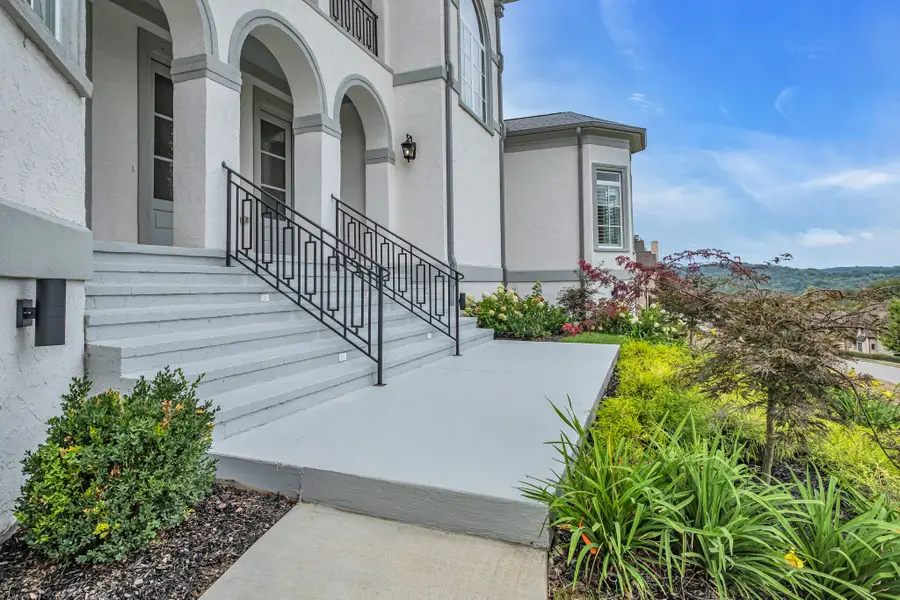 1065 Stockett Dr, Nashville, TN 37221 - Image #3