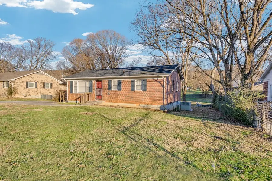 234 Virginia Ave, Sparta, TN 38583 - #2