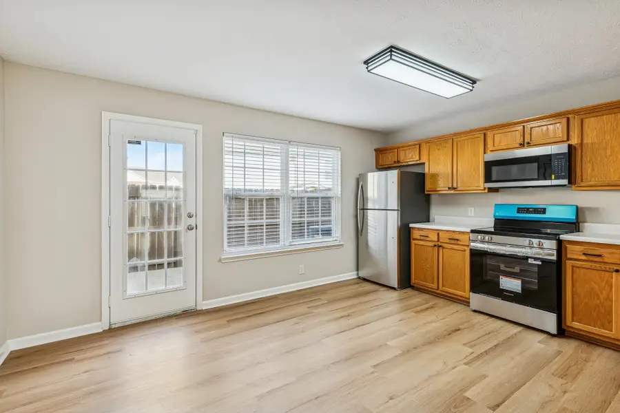 8007 Mickey Katz Cir, La Vergne, TN 37086 - Image #3