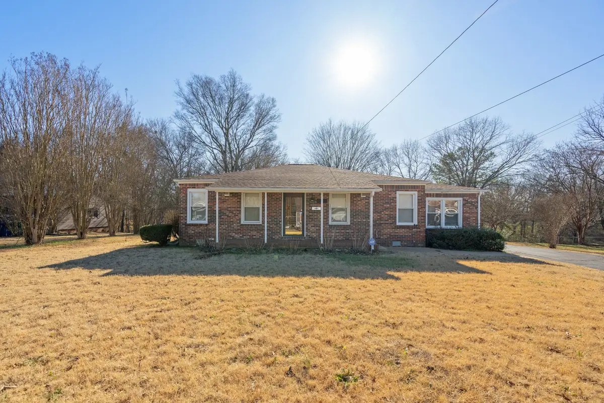 144 Derby St, Camden, TN 38320 - Image #1