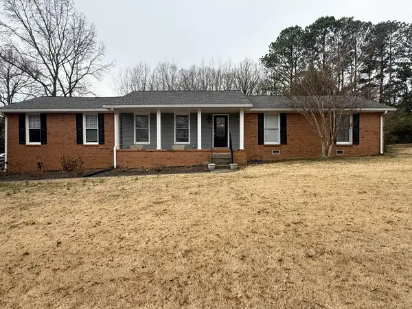 127 Sam Davis Dr, Springfield, TN 37172