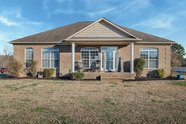 3 Weatherby Dr, Fayetteville, TN 37334