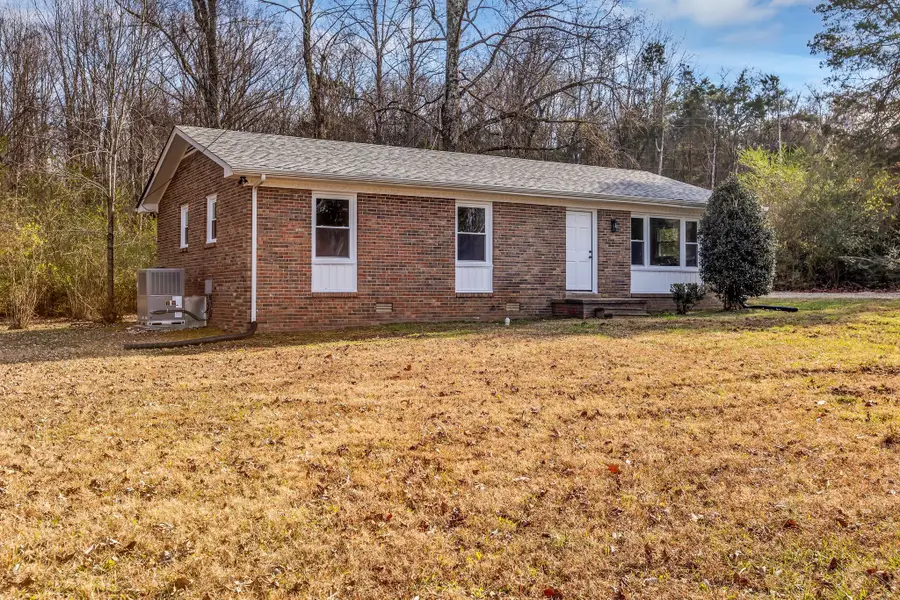 105 Sherry Ln, Dickson, TN 37055 - Image #2