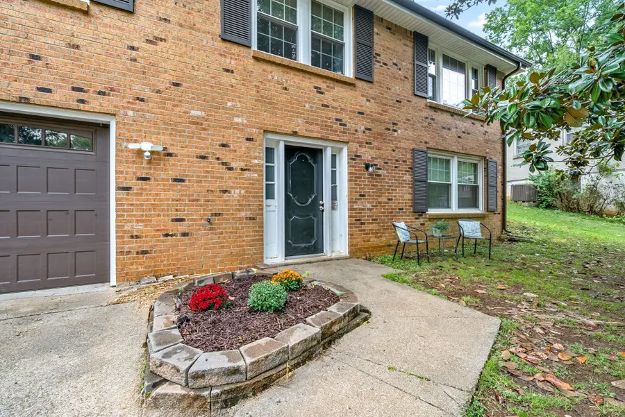 416 Oriole Cir, Clarksville, TN 37043 - Image #2