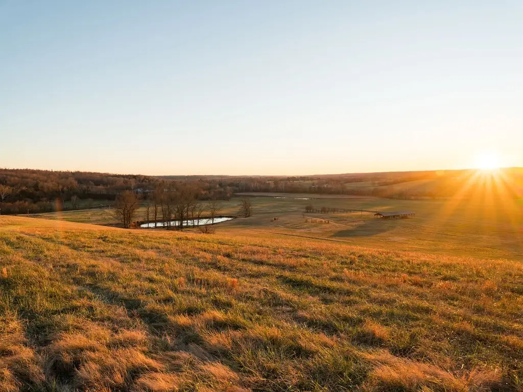 6415 Pinewood Rd, Nunnelly, TN 37137 - #1