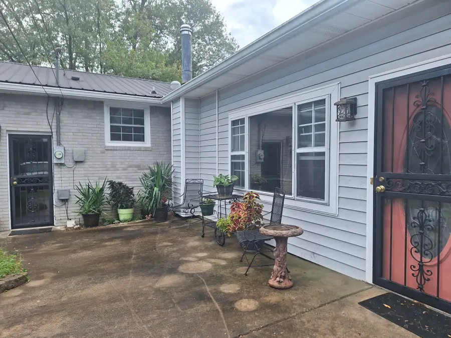 407 Jordan Rd, Clarksville, TN 37042 - Image #2