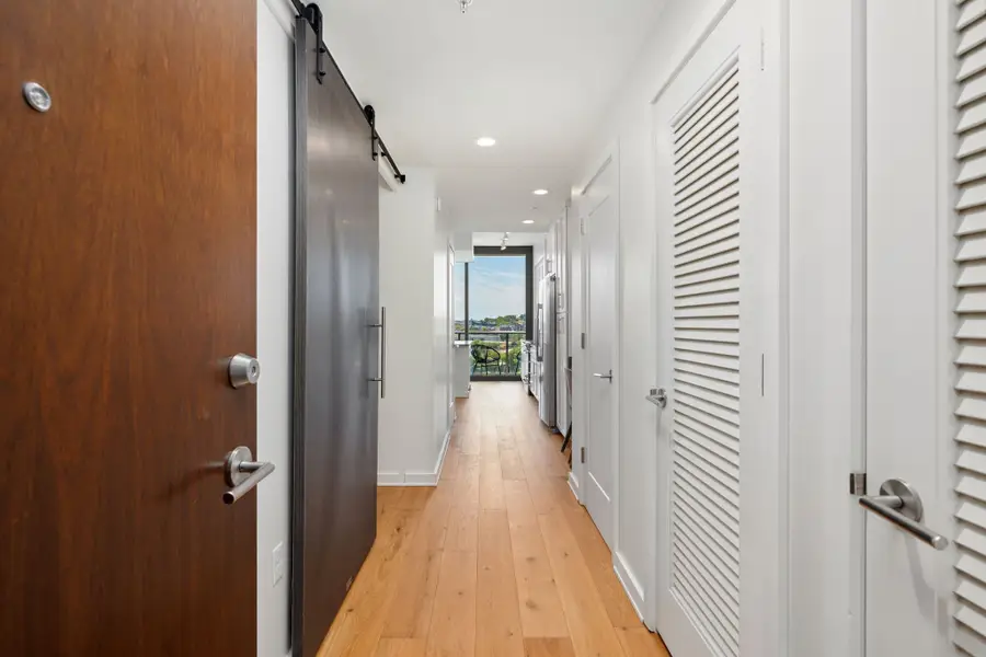 1212 Laurel St #811, Nashville, TN 37203 - #3