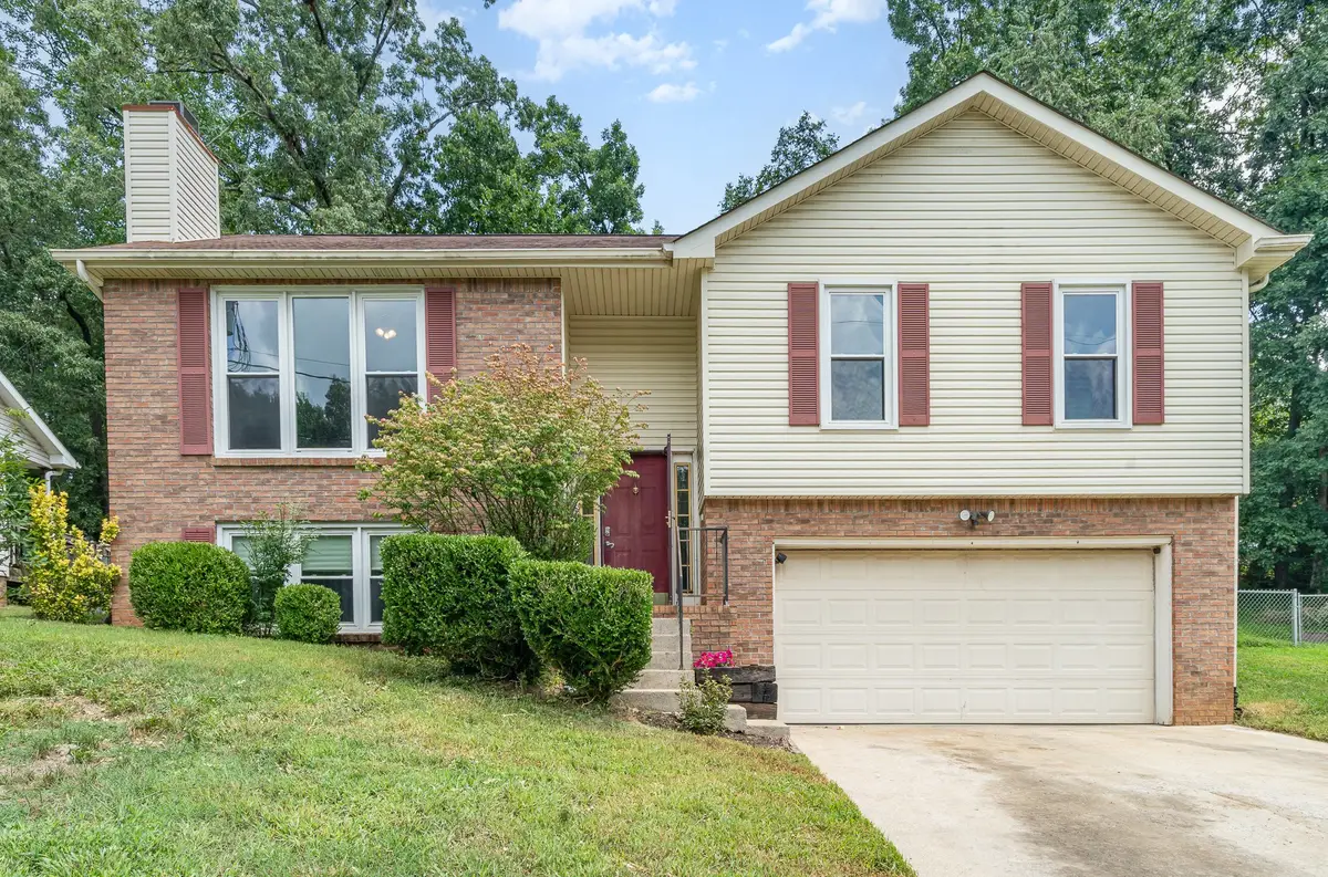 1215 Verkler Dr, Clarksville, TN 37042 - #1