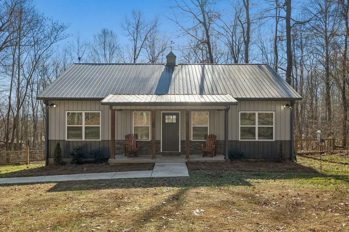 435 Penile Dr, Decherd, TN 37324 - Image #1