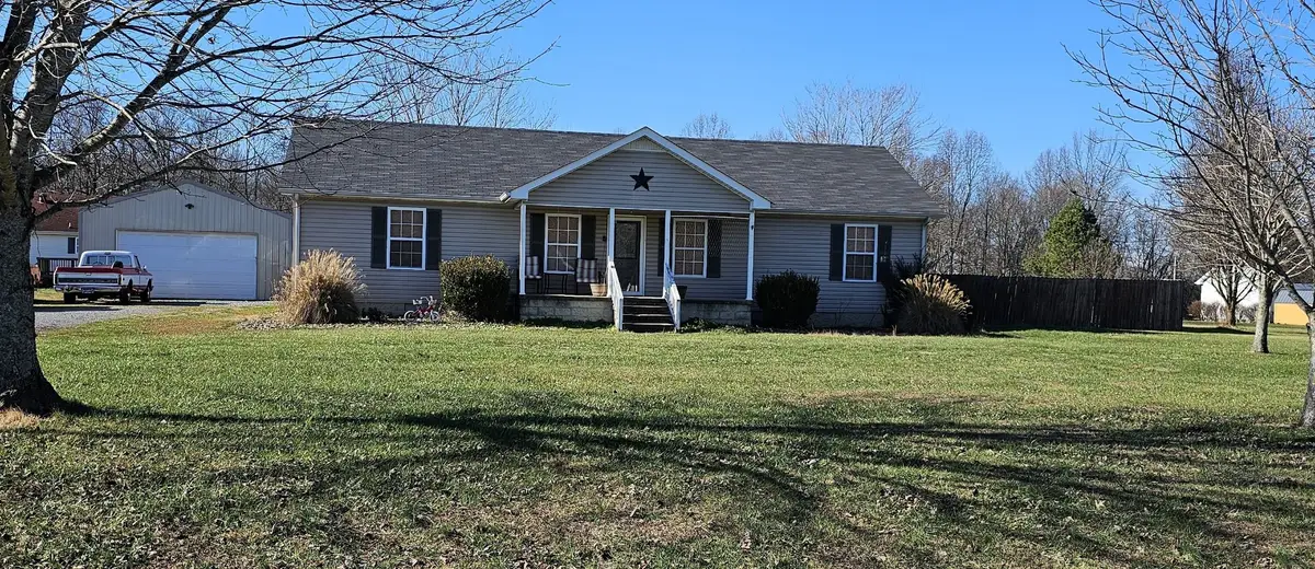 353 Stevens Cir, Lafayette, TN 37083 - Image #1