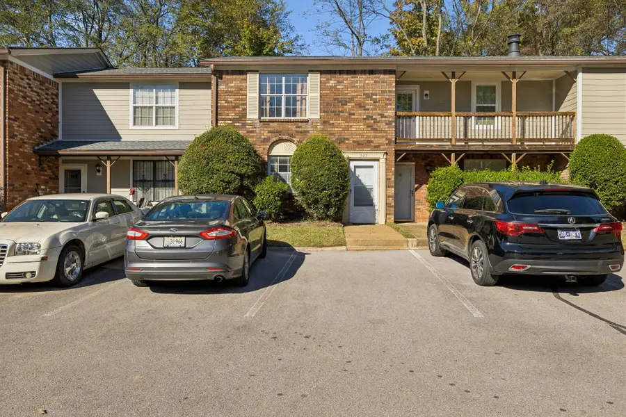 947 Coarsey Dr, Nashville, TN 37217 - Image #2