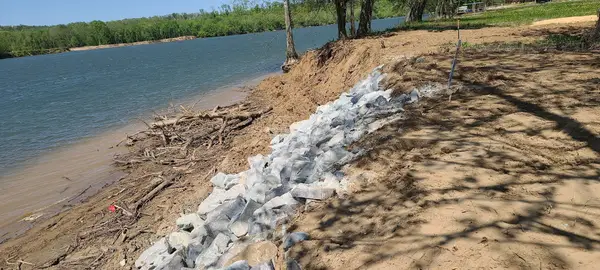 199 Hardin Bottom River Rd, Clifton, TN 38425