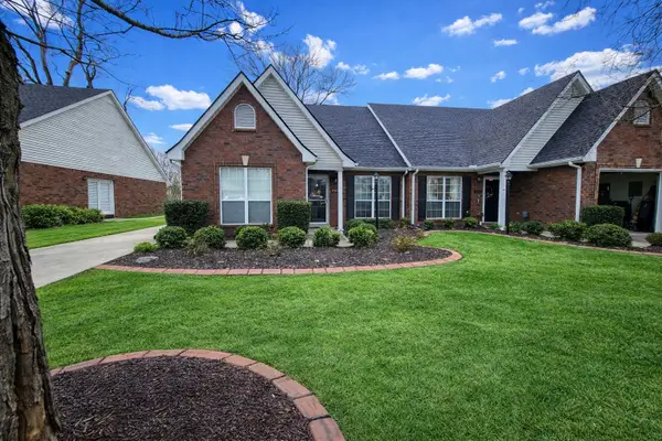 2729 Stonehedge Dr, Murfreesboro, TN 37128
