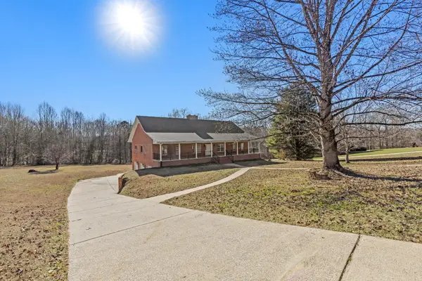 7900 Clara Chase Drive, Ooltewah, TN 37363