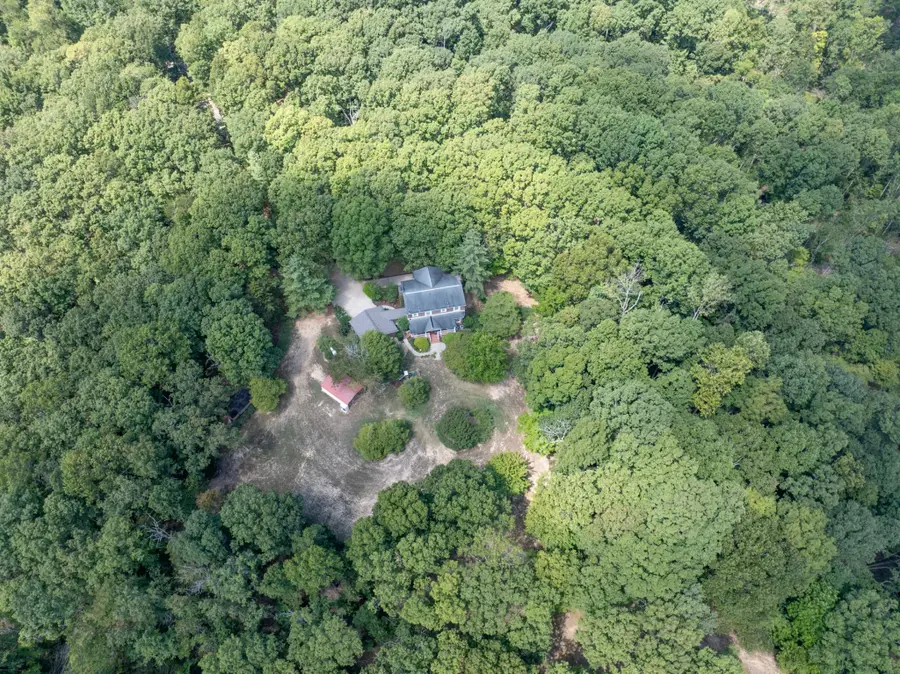 7422 Indian Creek Rd, Mc Ewen, TN 37101 - #2