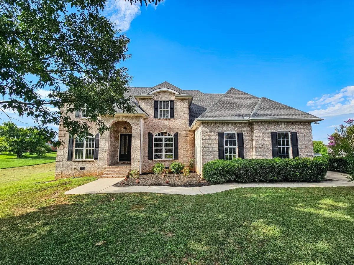 105 N Point Cir N, Shelbyville, TN 37160 - Image #1
