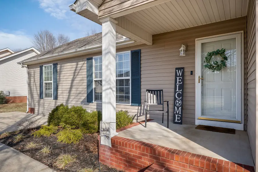 351 Creek Ln, McMinnville, TN 37110 - Image #3