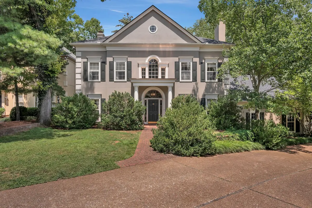 102 Bellebrook Cir, Nashville, TN 37205 - Image #1