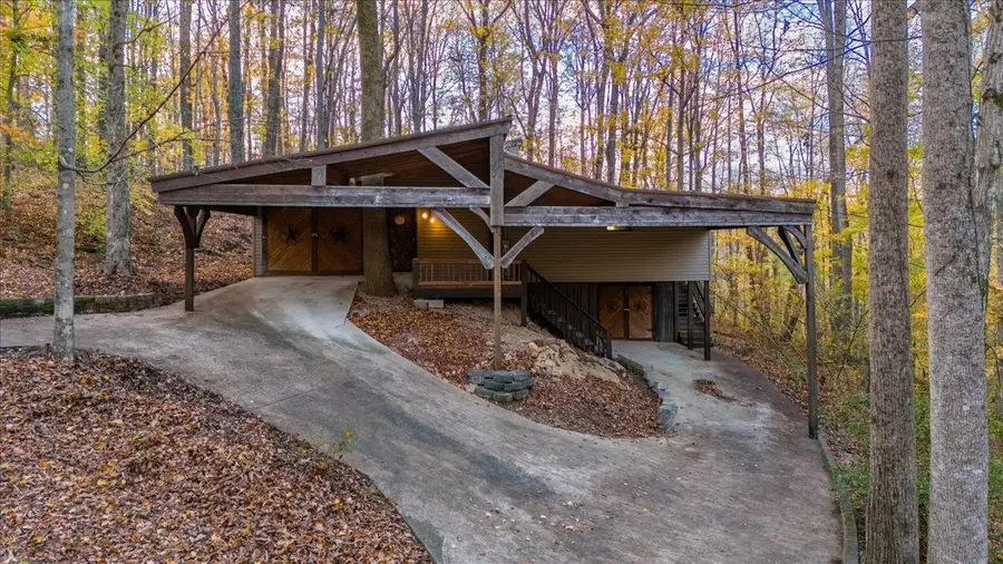 415 Floyd Dr, Smithville, TN 37166 - #2