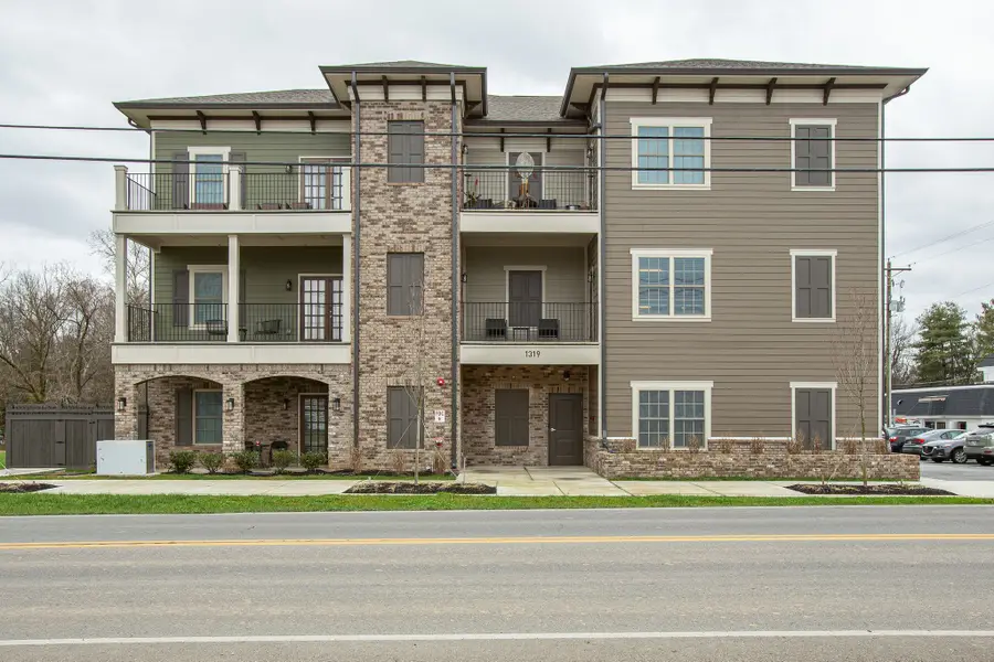 1319 W Main St #303, Franklin, TN 37064 - Image #2