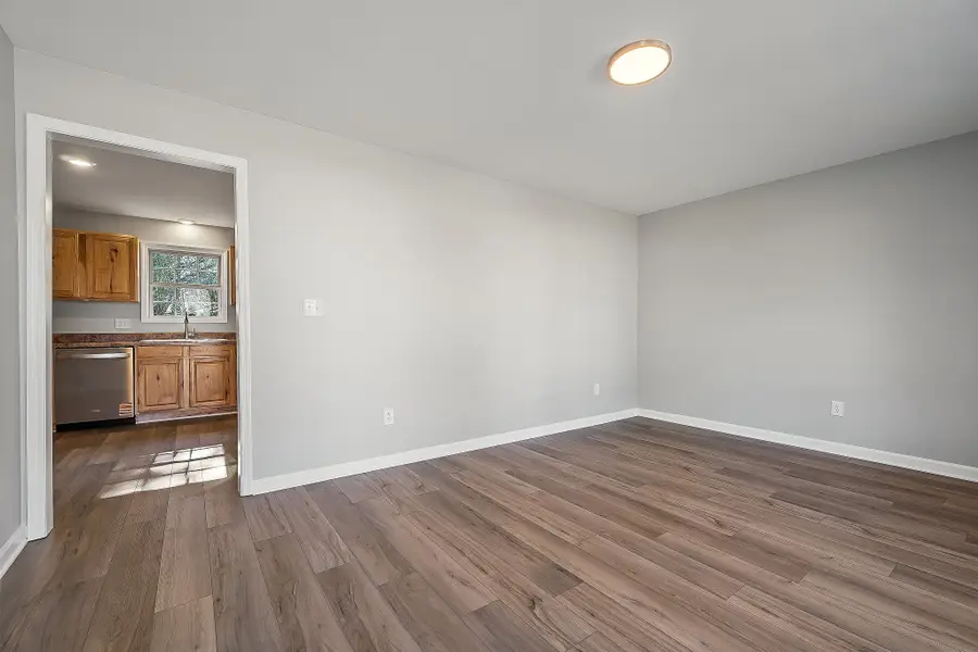 137 Bybee Dr, McMinnville, TN 37110 - Image #2