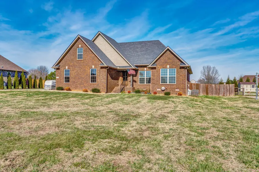 1974 Rolling Meadow Ln, Chapel Hill, TN 37034 - Image #2