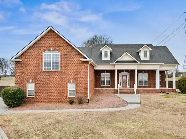 927 Westbrook Dr, Gallatin, TN 37066