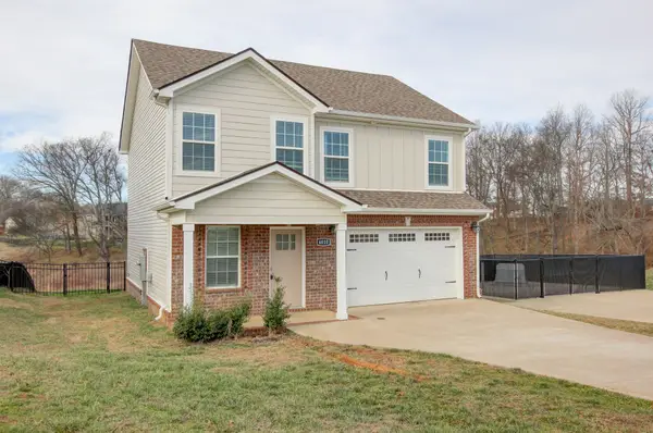 4010 Fort Sumter Dr, Clarksville, TN 37042