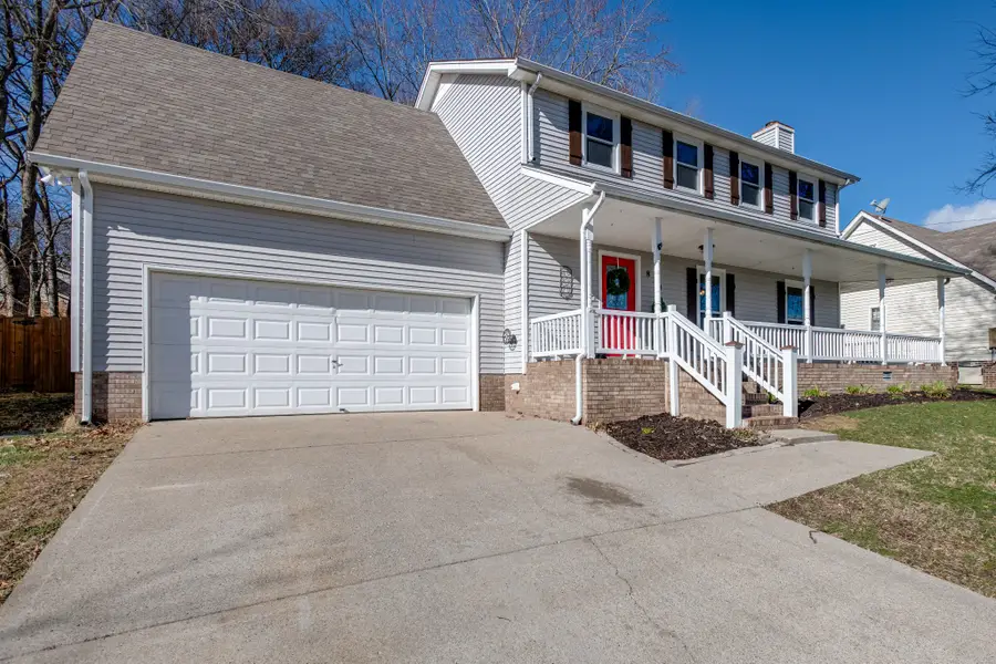 820 Briargrove Dr, La Vergne, TN 37086 - Image #2