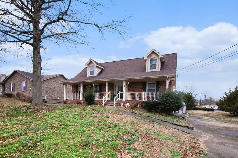 318 Windrush Dr, Clarksville, TN 37042 - Image #2