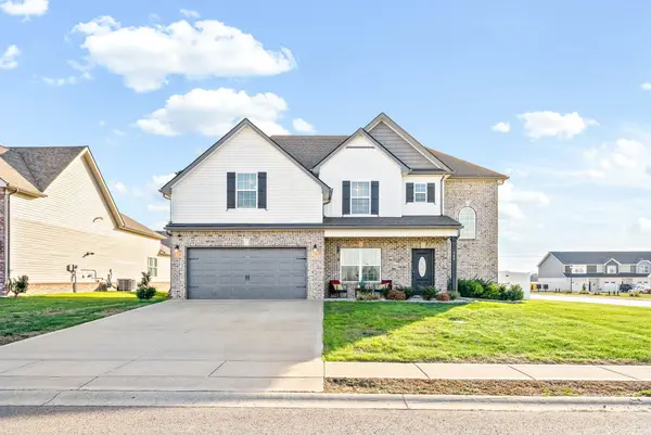 160 Kildeer Dr, Clarksville, TN 37040