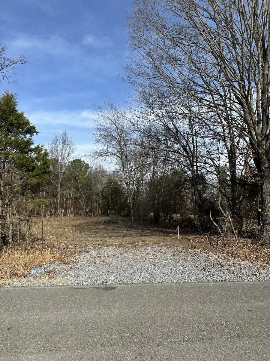 1991 Raymond Hodges Rd, Cottontown, TN 37048 - Image #3